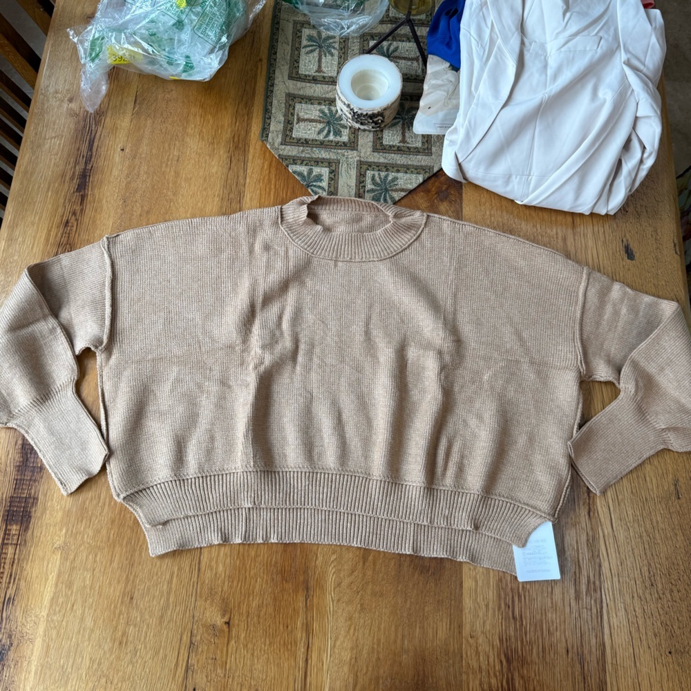 NWT Oversized Knit Pull Over Sweater - Picture 3 of 9